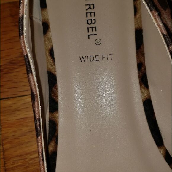 London Rebel Leppard Print - Picture 8 of 9